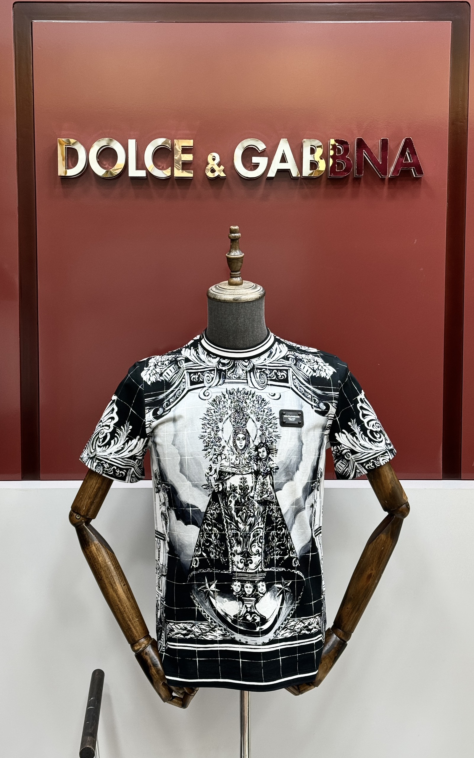 Áo phông T-shirt Dolce Gabbana DG họa tiết tượng nữ thần Like Auth on web CD